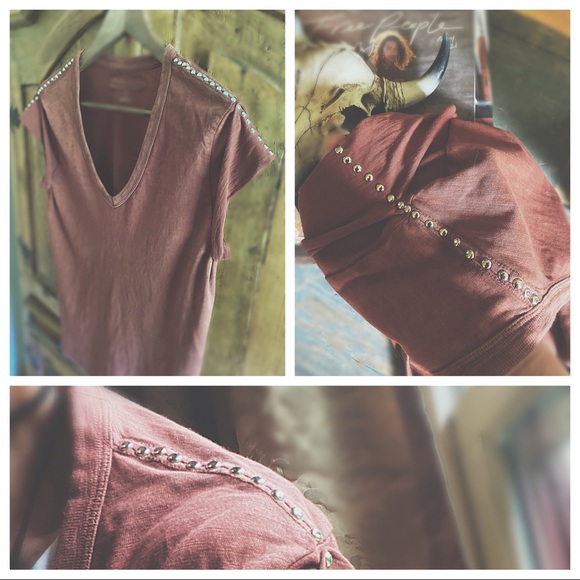 Studded Raw Edge Sleeve V-Neck Tee - Picture 9 of 16